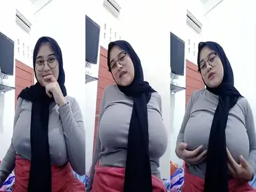 Bokep Jilbab Acha Pamer Dada Besar Montok Hot